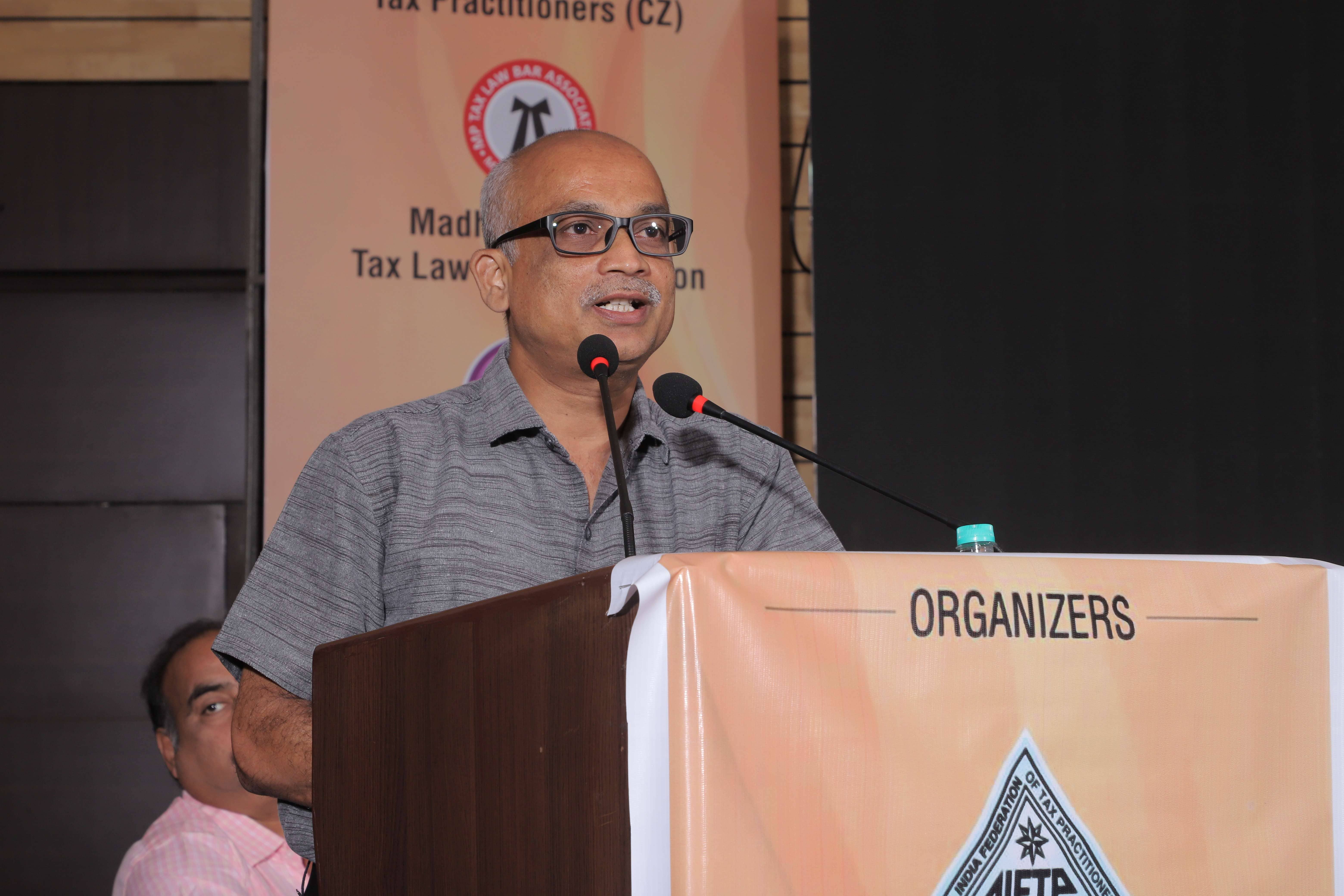 Mr. Dhanaraju S. (IAS), Hon'ble Commissioner, Commercial Tax (SGST), Madhya Pradesh addressing the gathering as Special Guest