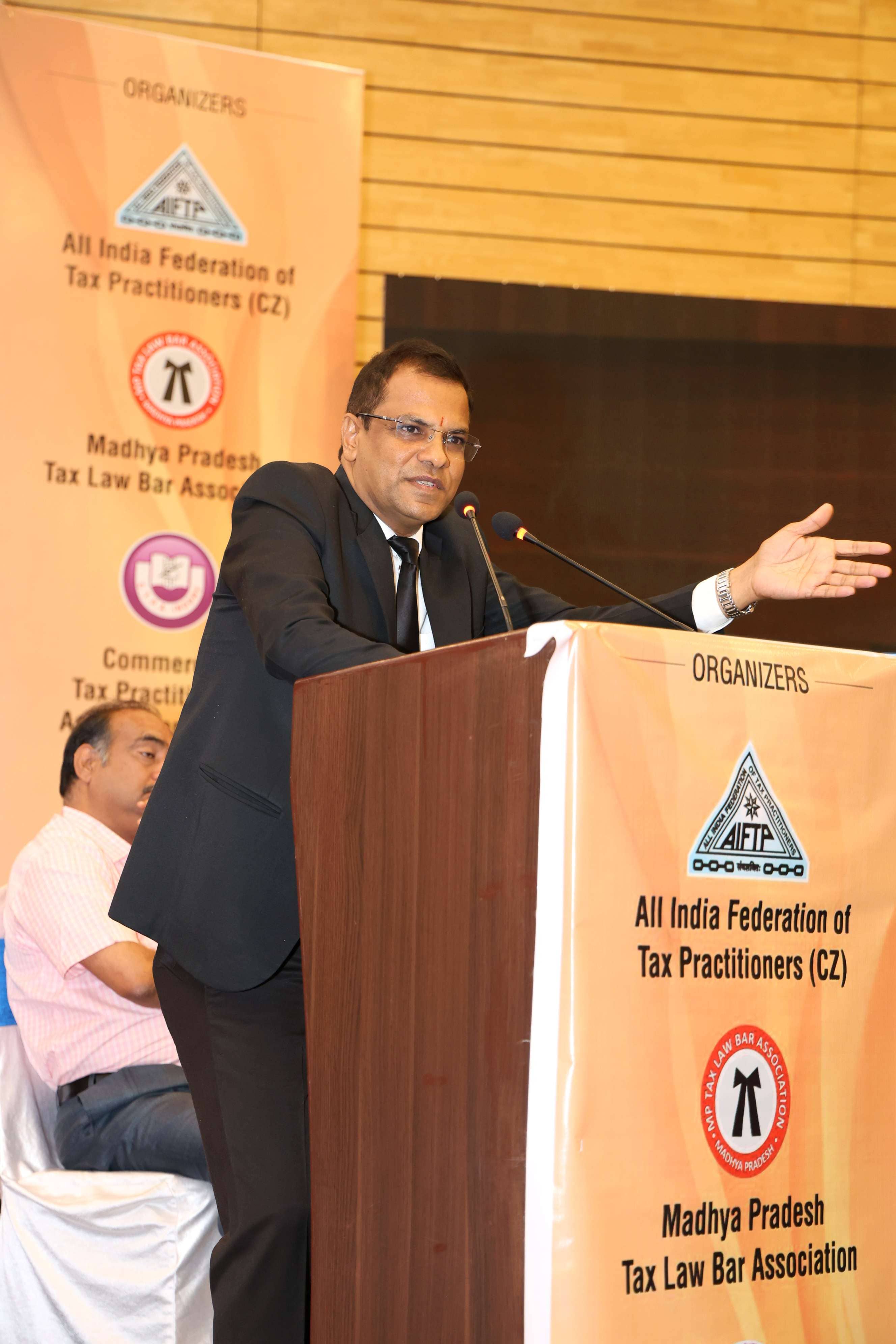 Mr. Dhanaraju S. (IAS), Hon'ble Commissioner, Commercial Tax (SGST), Madhya Pradesh addressing the gathering as Special Guest