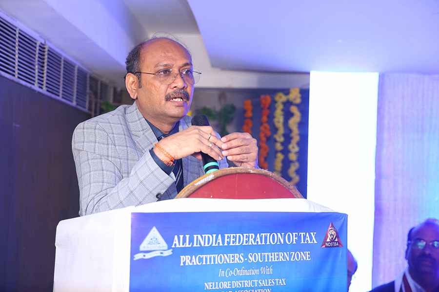 Shri M. V. J. K. Kumar, National Vice President, AIFTP (SZ) delivering welcome address.