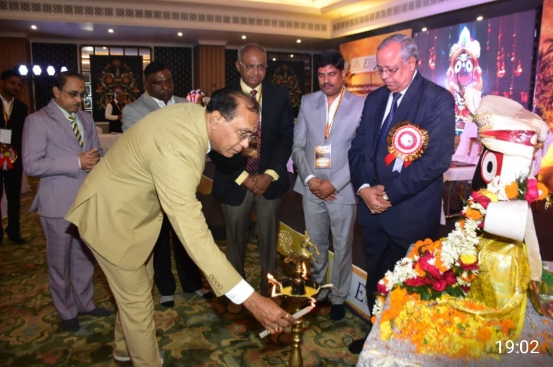 Inaugural Session: Left to Right: Chief Guest Hon’ble Justice Bidyut Ranjan Sarangi, Prashant Kumar Mishra, Bibekananda Mohanti, Duryodhan Rana, Justice Murahari S Raman, EZ Chairman Smit Sourabh