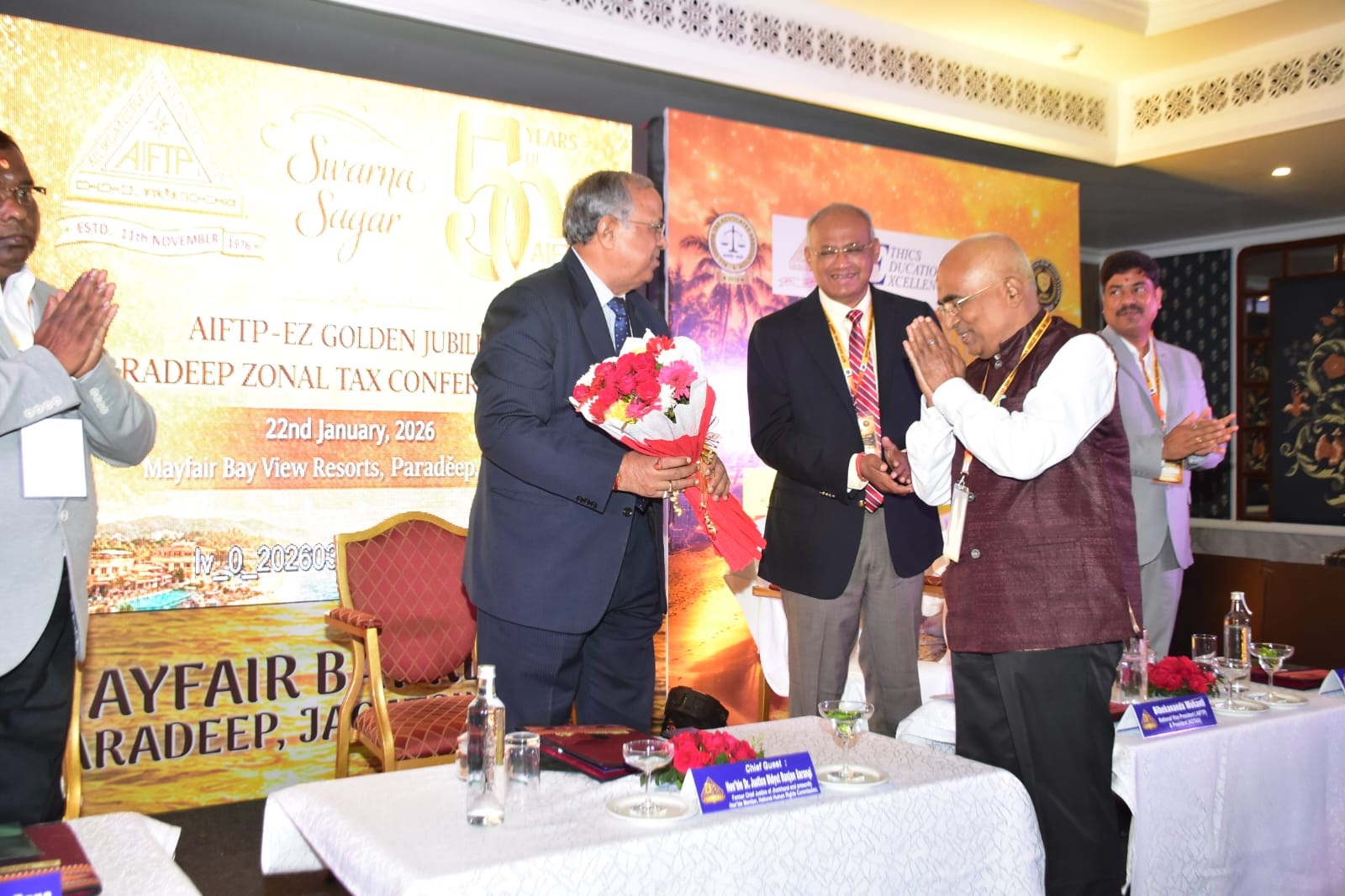 Felicitating Chief Guest Hon’ble Justice Bidyut Ranjan Sarangi by Adv. Natabar Panda during Inaugural Session