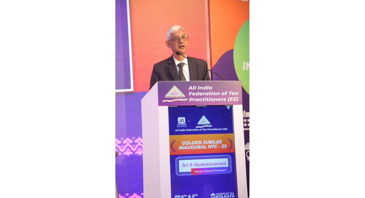 Shri Venkataramani, Dy. President, AIFTP addressing the gathering.