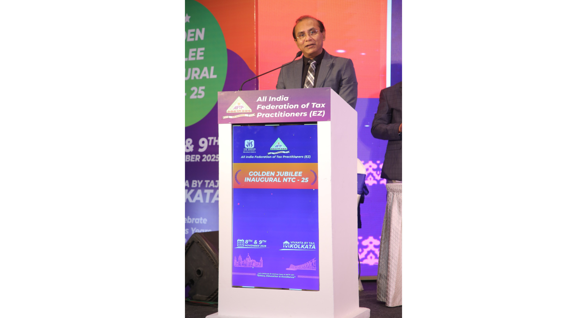 Shri Smit Saurabh, National Jt. Secretary, AIFTP (EZ) addressing the gathering.